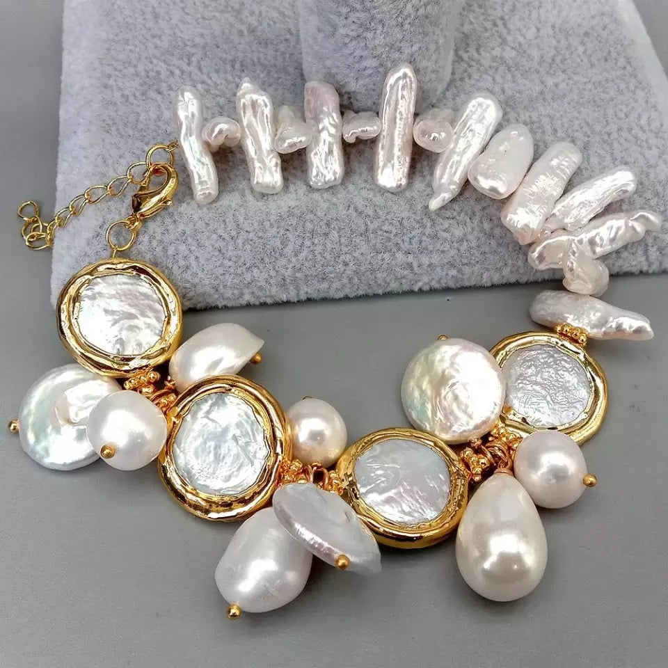 White irregular pearl bracelet