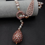 Rose gold plated pearl necklace