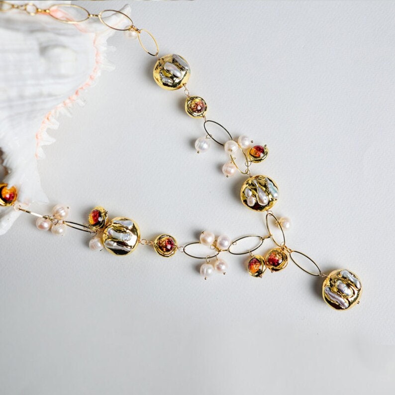 Dainty pearl beads charm necklace