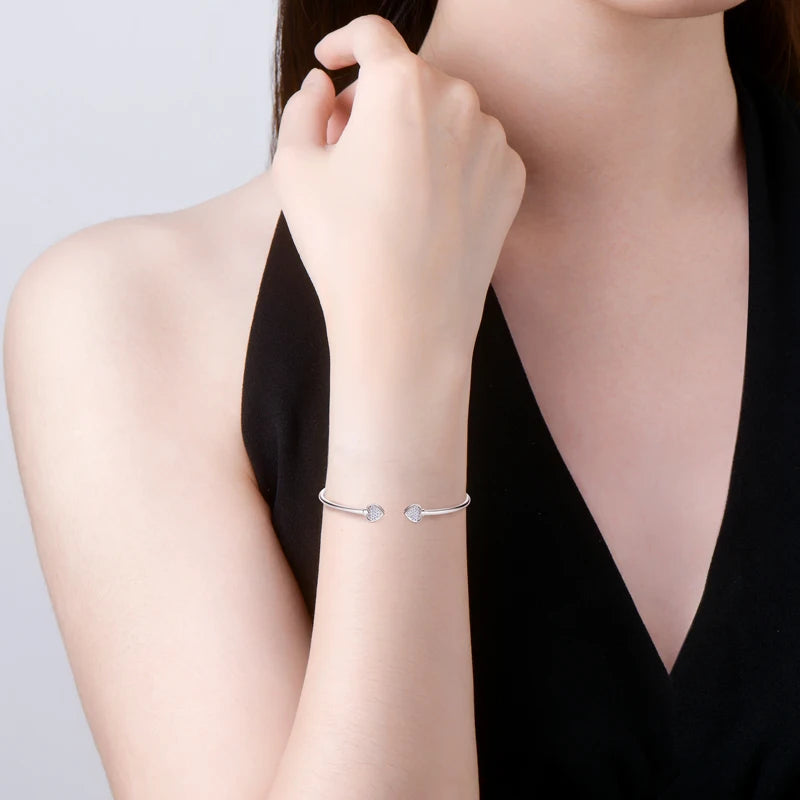 Women's 100% 925 Sterling Silver Bracelets Charms Jewelry Real Certified Engagement Gift Full Moissanite Heart Cuff Bangle
