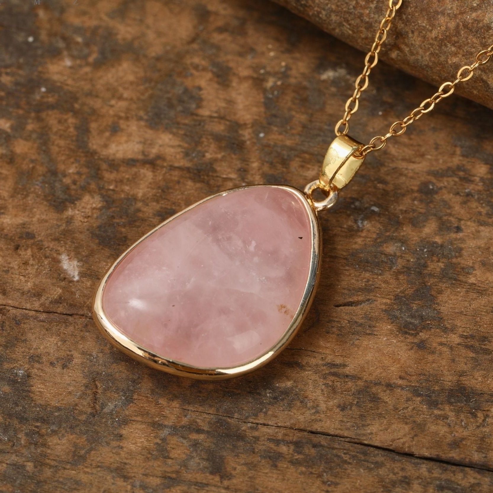 Rosequartz_e0e2914c-f237-46b0-a63c-763b8f00c7de.jpg