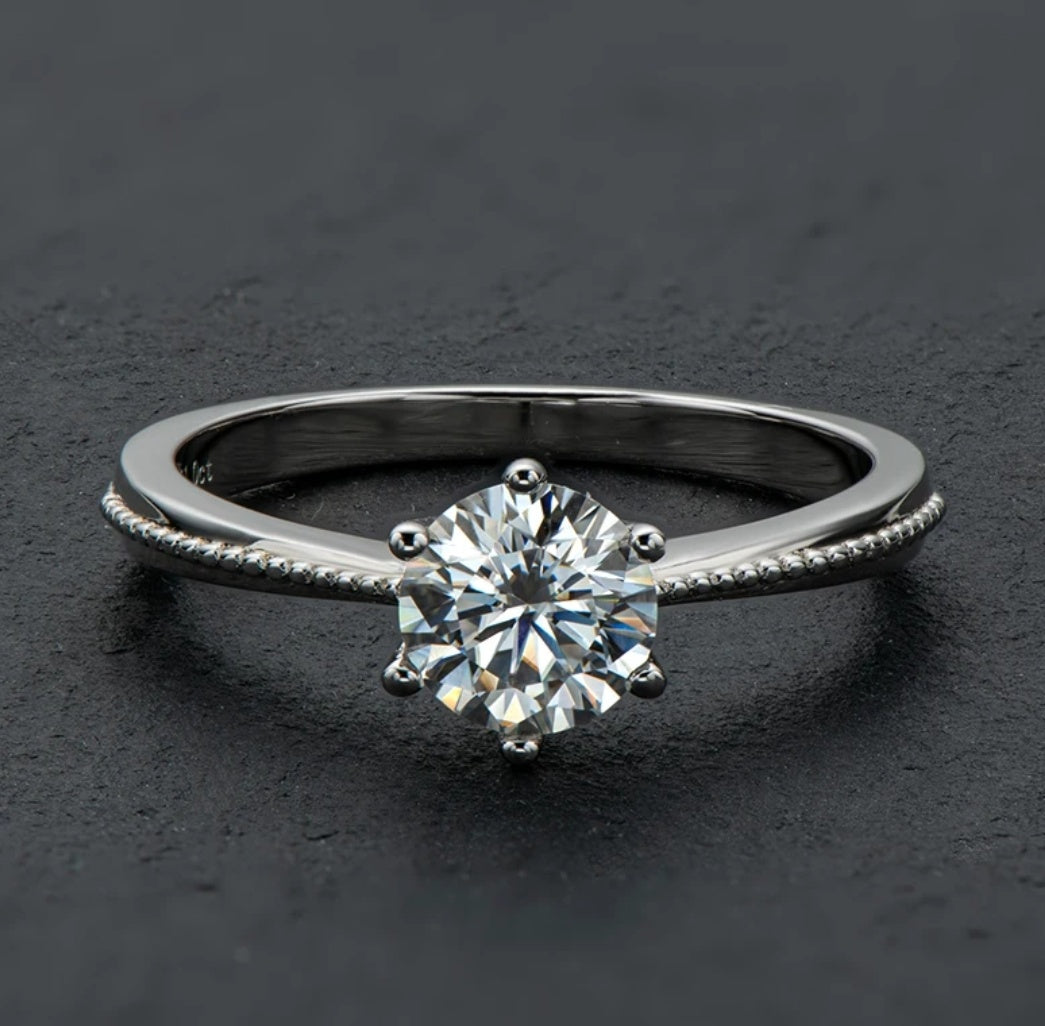 Elegant 925 Silver 1ct 6.5mm Moissanite Diamond Ring