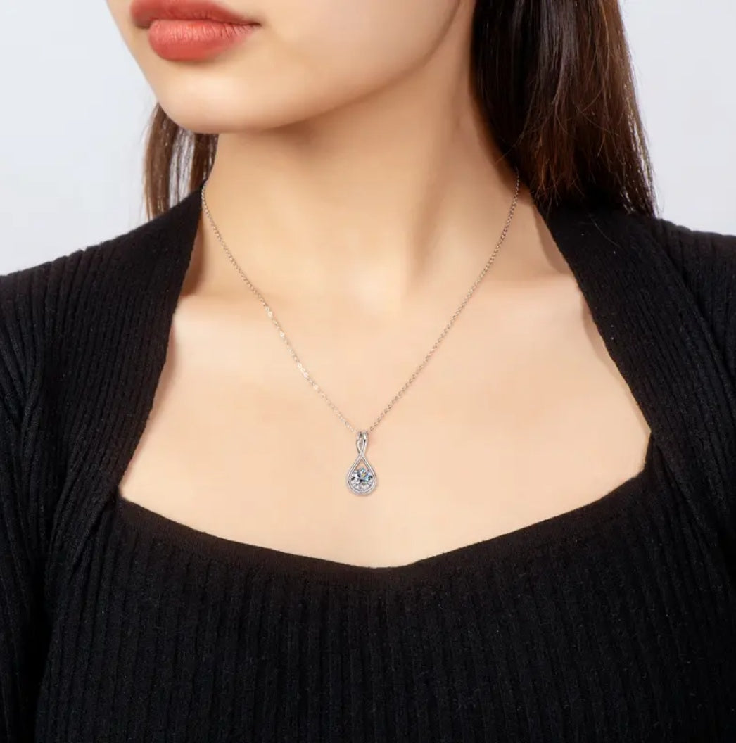 2Ct 8mm Moissanite Diamond Pendant Necklace