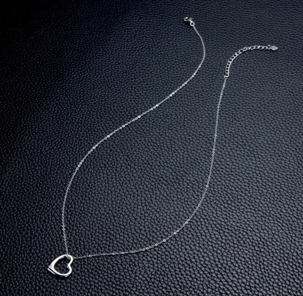 0.45Ct 2.3mm Heart Moissanite Diamond Pendant Necklace