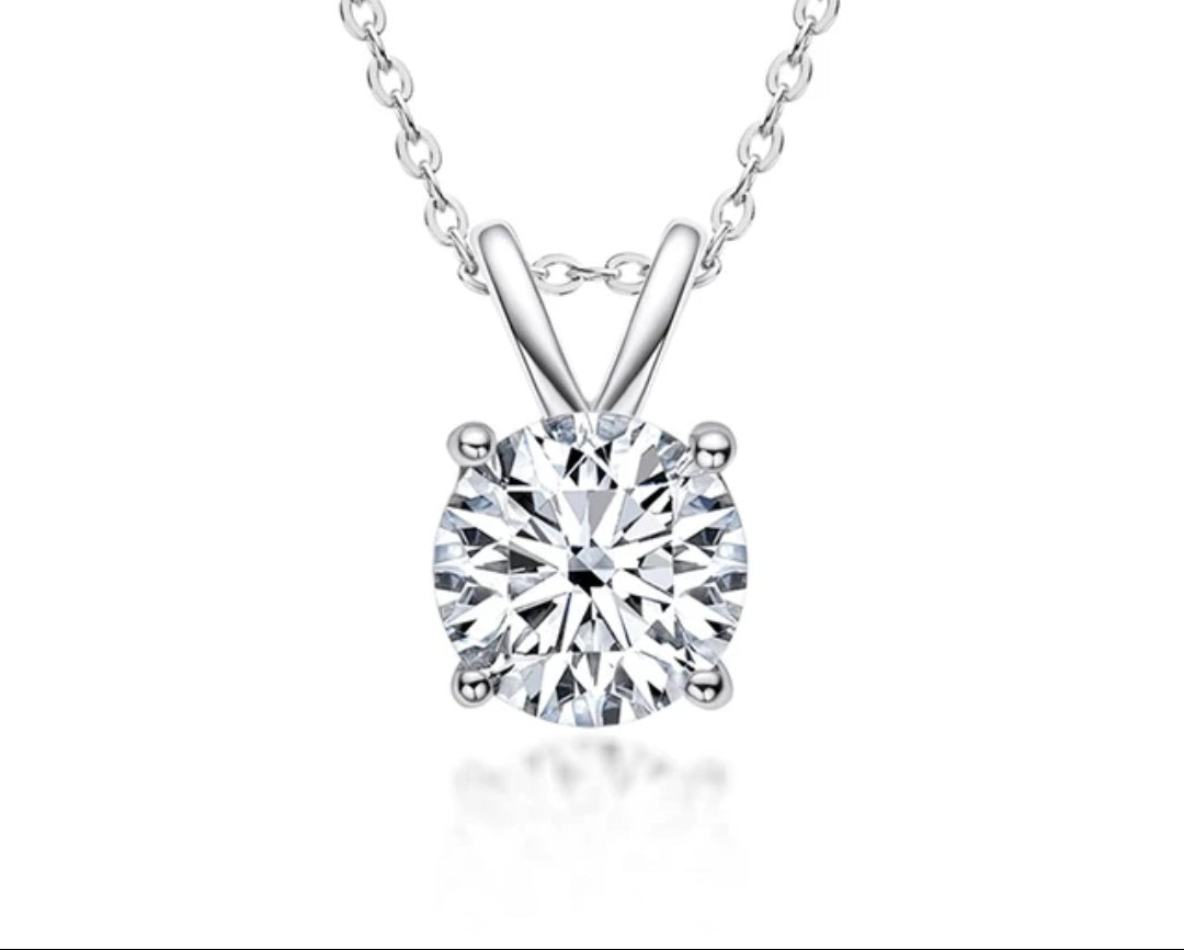1Ct 6.5mm Moissanite Diamond Pendant Necklace