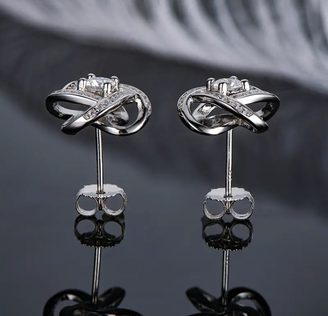 925 Silver Stud 4mm 0.3CT Moissanite Twist Earrings