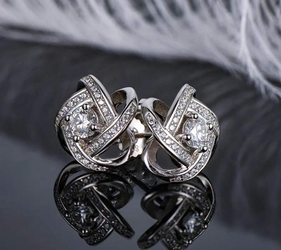 925 Silver Stud 4mm 0.3CT Moissanite Twist Earrings