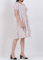 Floral puff sleeve dress, perfect for warm-weather styling
