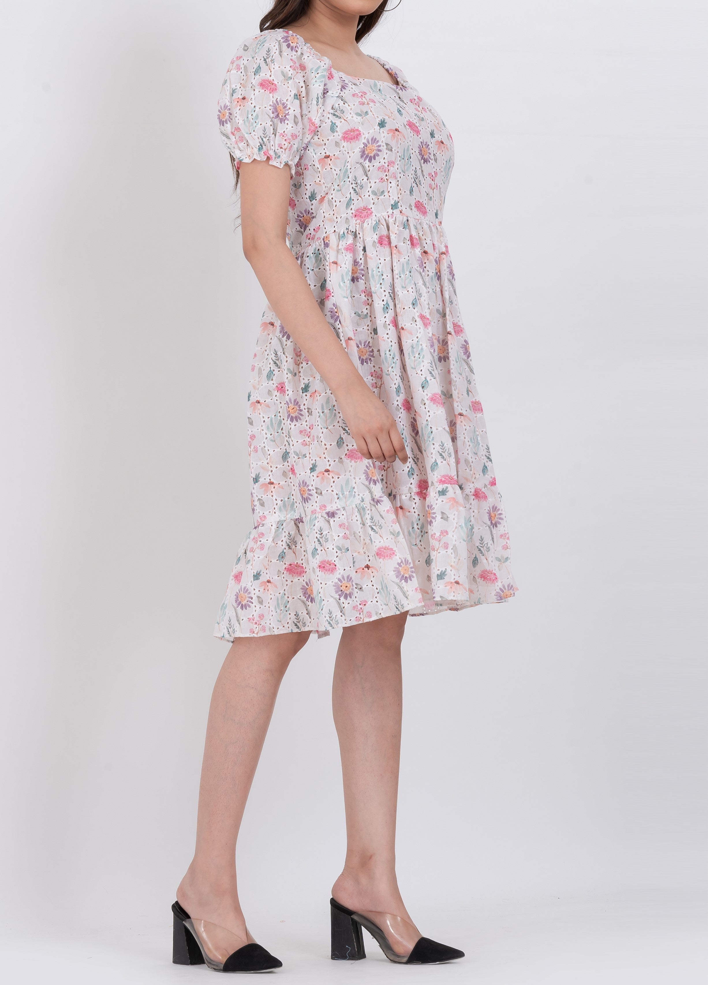 Floral puff sleeve dress, perfect for warm-weather styling