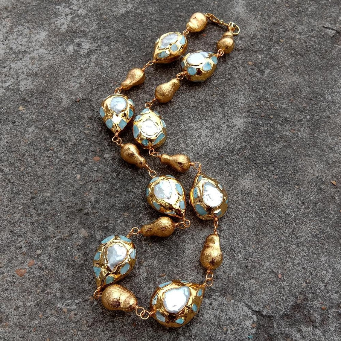 pearl beads necklace