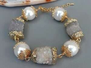 Handmade White Quartz Druzy Stone White Seashell Pearl Bracelet.