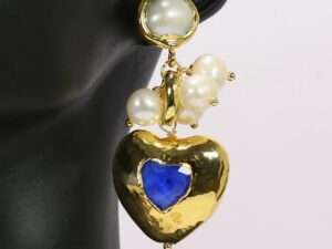 Natural Blue Crystal Heart Beads Stud Earrings.