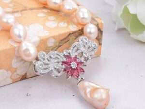 Vintage Keshi Pearl Pink Baroque Pearl Flower Pendant Necklace.