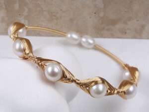 Natural Freshwater Pearl Bead Adjustable Bangle Bracelet.