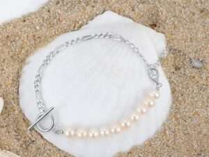 Silver baroque pearl link chain bracelet.