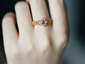 Silver flower gemstone ring.