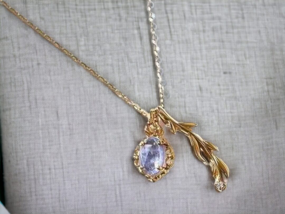 ariastop Silver Cordierite Gemstone Pendant Necklace.