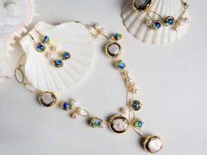 Freshwater white Keshi pearl blue Murano glass jewelry set.