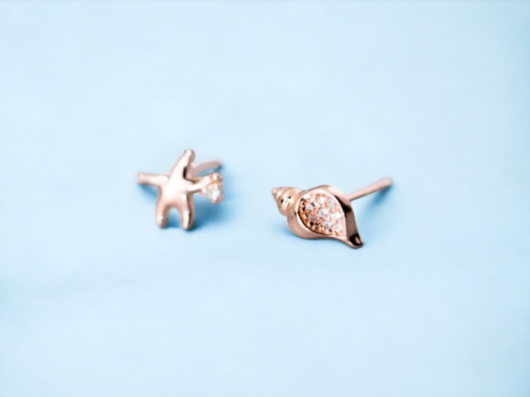 ariastop 925 Sterling Silver Asymmetric Conch Starfish CZ Stud Earrings